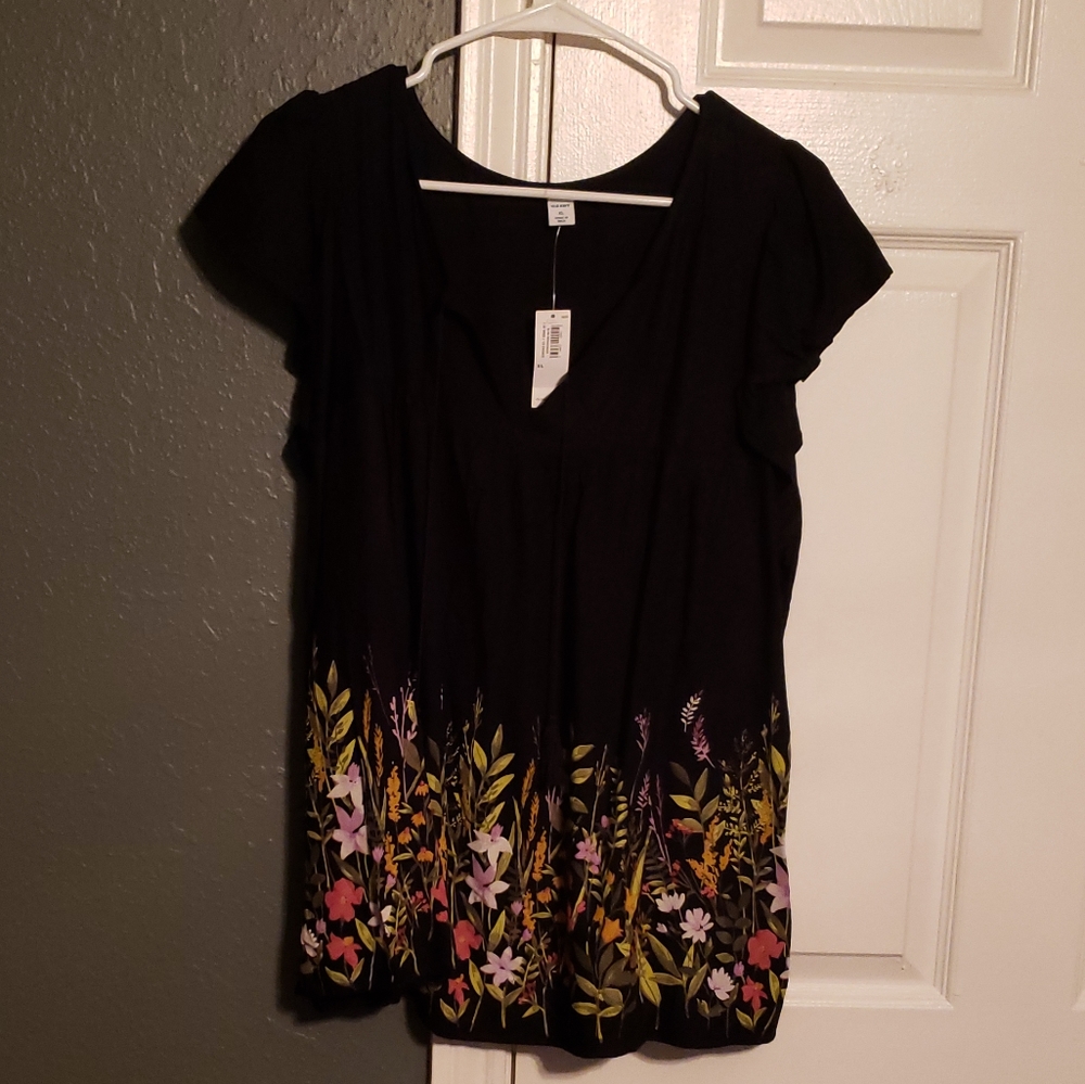 XL BLACK AND FLORAL OLD NAVY TUNIC NWT